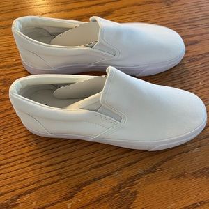 Classic slip on Canvas kids white shoes